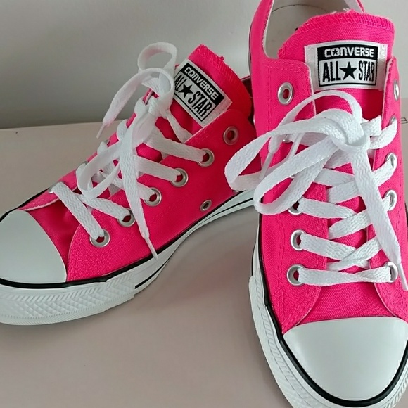 Converse Shoes - Hot Pink Low Top Converse *Never Been Worn*